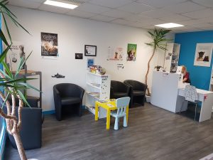 Clinique vétérinaire accueil, espaces chats et chiens, suite